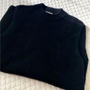 Sweater vest